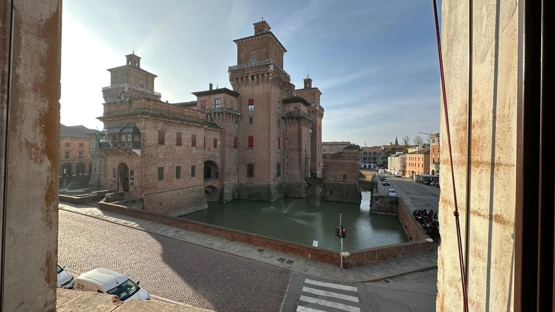Residence Largo Castello Ferrara
