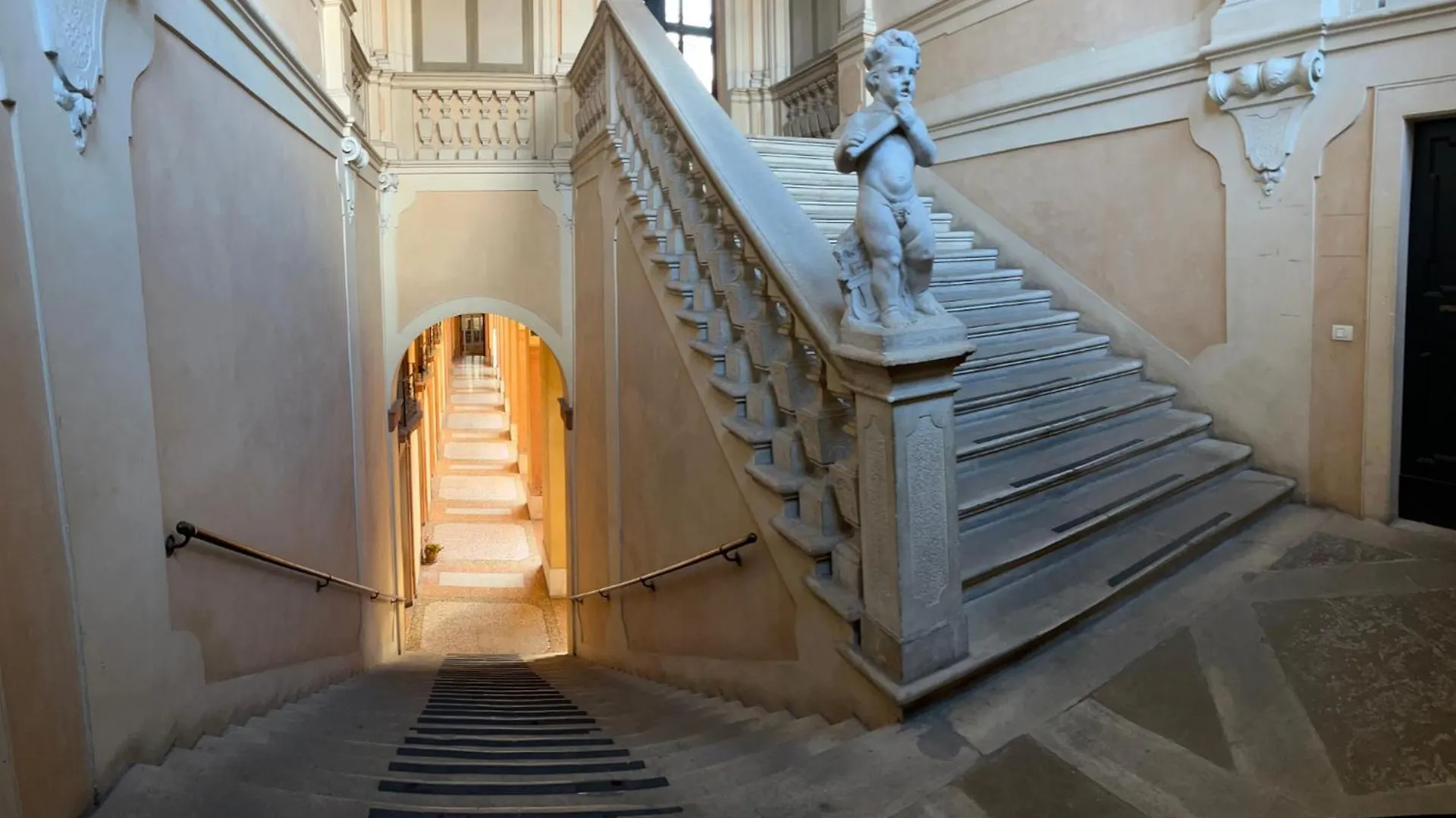 Residence Largo Castello Ferrara Apartment