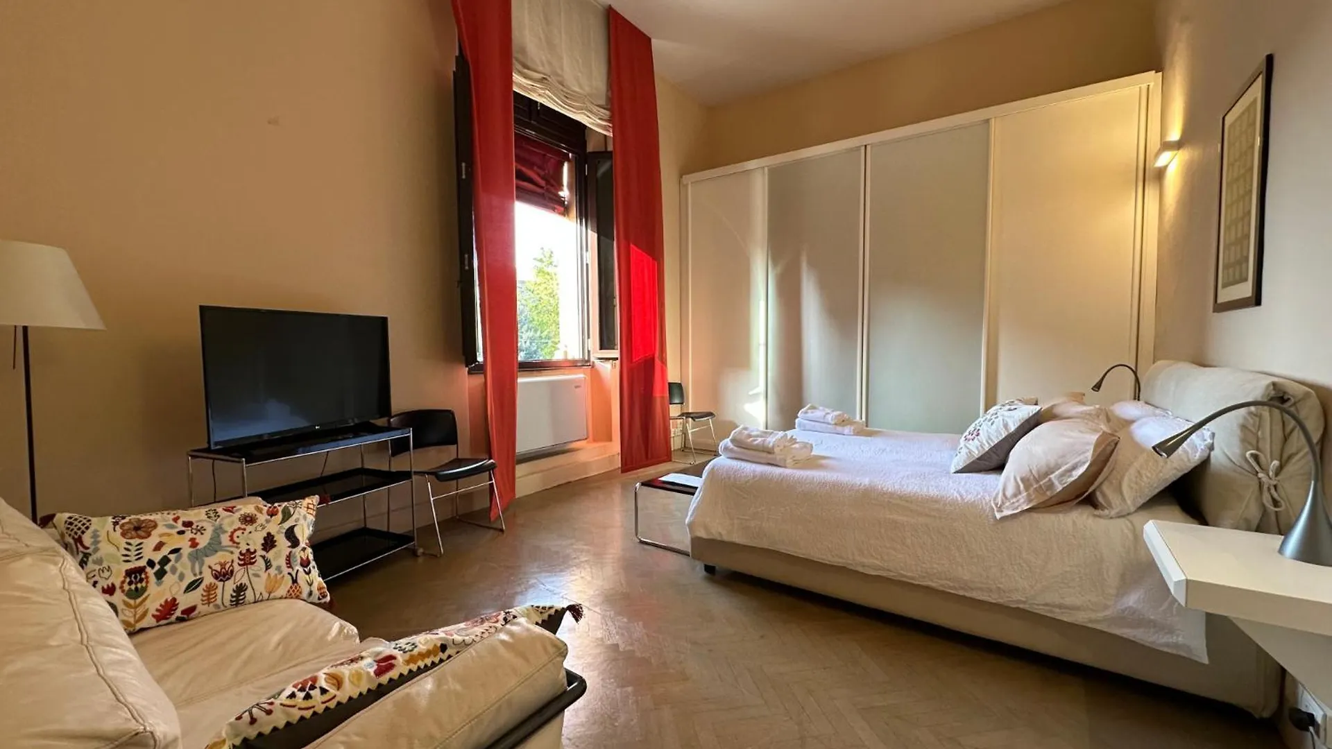 Residence Largo Castello Ferrara