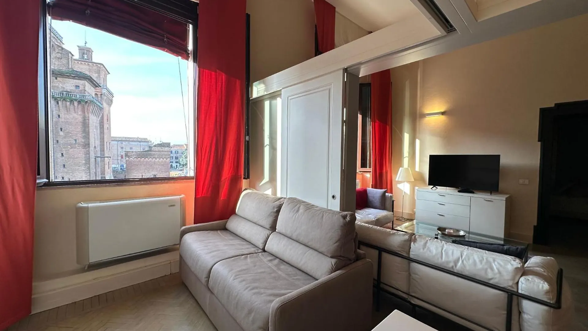 Residence Largo Castello Ferrara 0*,