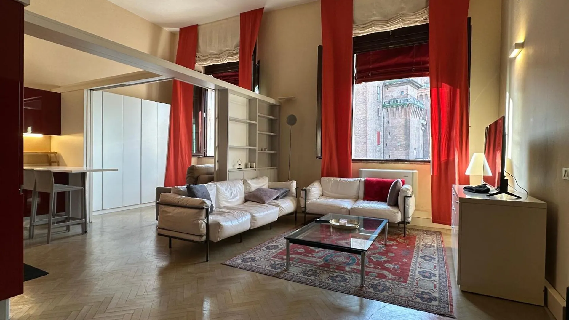 Residence Largo Castello Ferrara